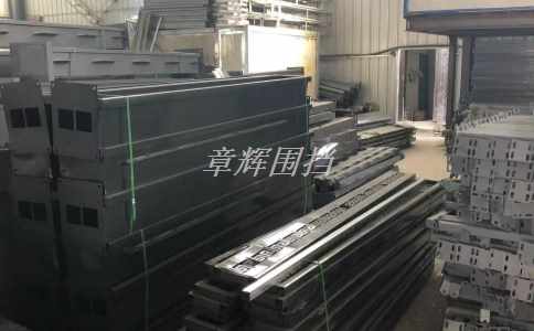 簡(jiǎn)易圍擋在運(yùn)動(dòng)會(huì)或文化活動(dòng)中的多功能性能如何表現(xiàn)？（運(yùn)動(dòng)會(huì)和文化活動(dòng)中簡(jiǎn)易圍擋的多重應(yīng)用）